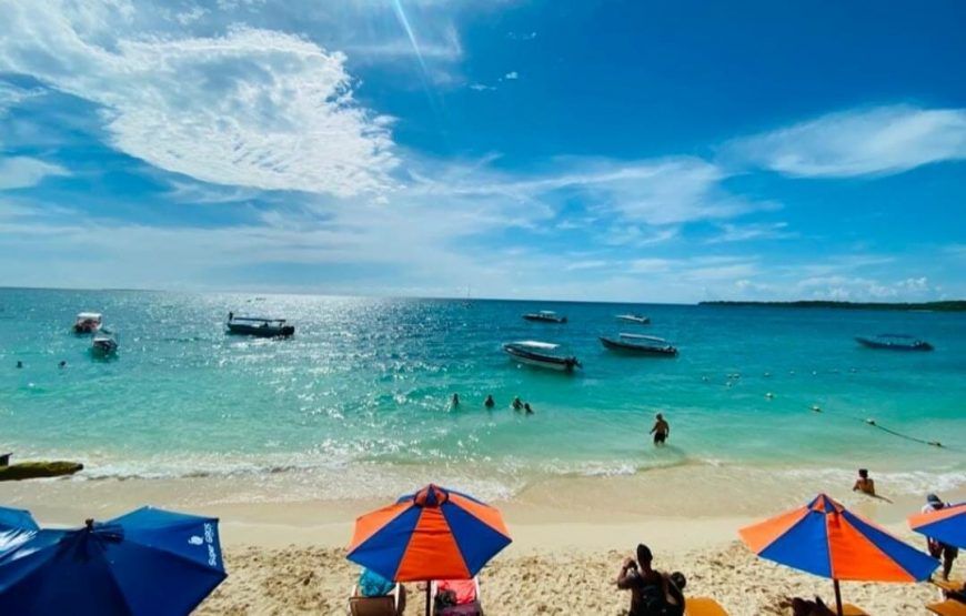 Playa Blanca en Cartagena Colombia