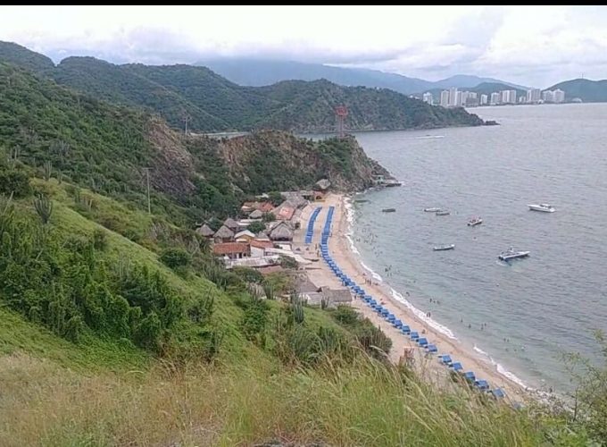 Playa-blanca-y-rodadero-santa-marta-colombia