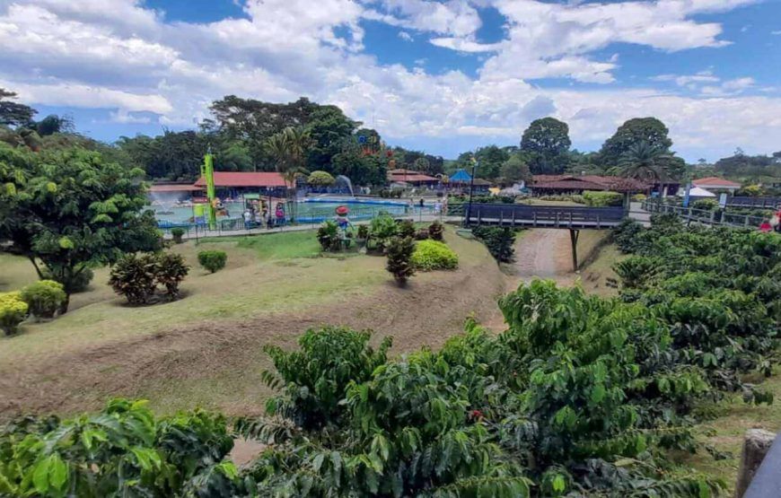 EJE CAFETERO: Hotel, Parque Los Arrieros, Parque del Cafe y Panaca